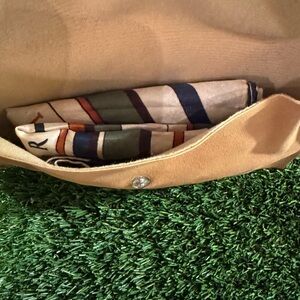 Men's “Ivanka Trump” Pocket Square w/Pouch